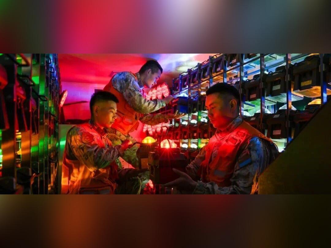 夜幕降临,镜头聚焦“默默无闻”的他们!