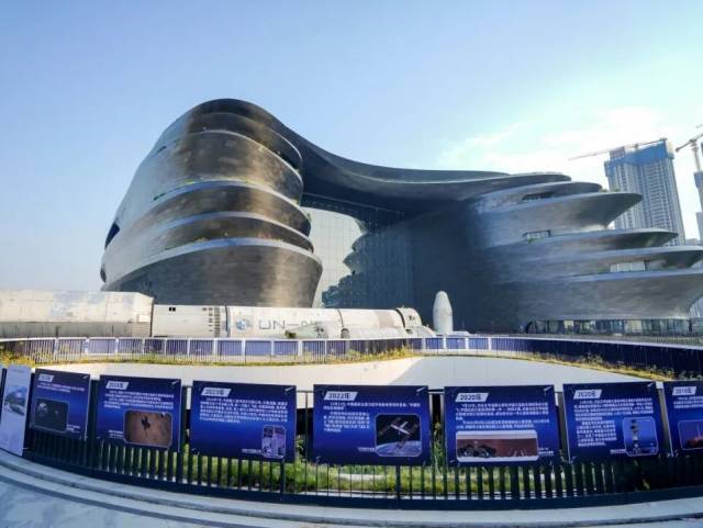 来“开箱”!月壤火箭真品亮相深圳光明!