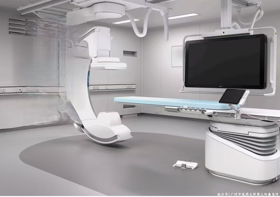 走进介入室：藏在影像背后的“微创战场”