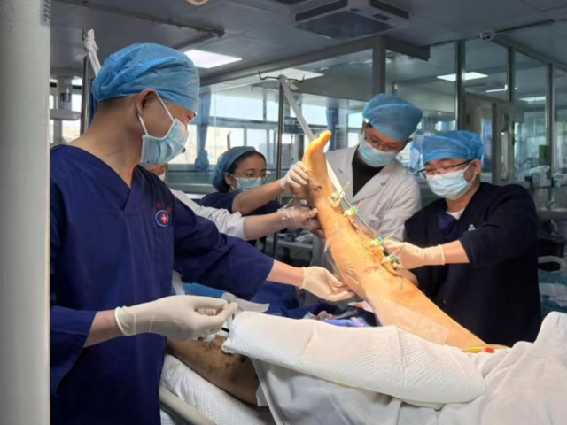 【援疆动态】术后六天精准护航 广宁援疆专家密家文领衔极限救治，让重症患者重获新生