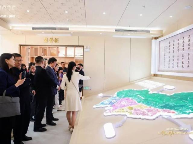 广州年货哪家强？狮岭三宝上线，喊你来买个包！