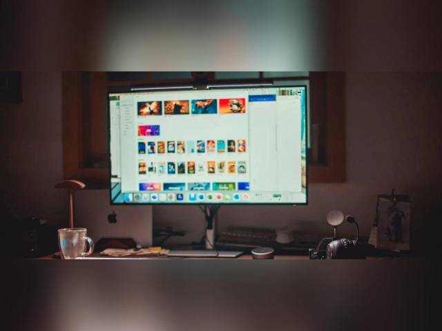 南周记者实测“AI换脸”:40元克隆明星,视频被举报后仍获平台推荐