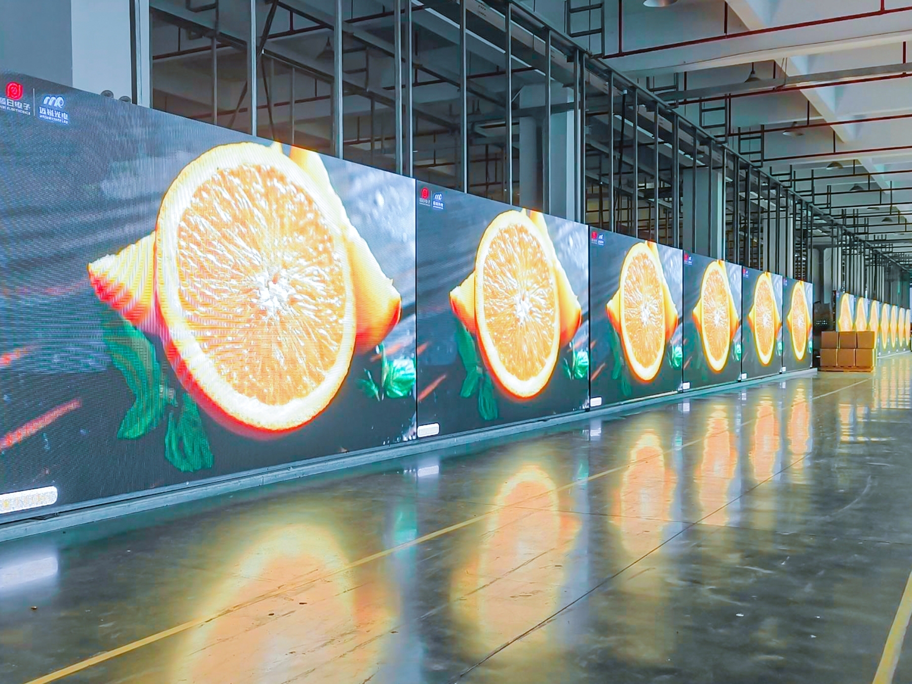 迈锐光电车间一角。