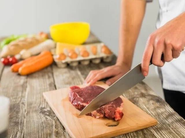 真心建议 | 就冲这4点，女性也一定要多吃肉啊！