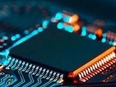 内存条遭疯狂抛售，价格暴跌超500元，A股存储龙头股价下挫