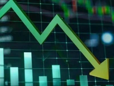 韩国股市重挫4%，日韩半导体股集体大跌，海力士跌超5%，软银跌6%