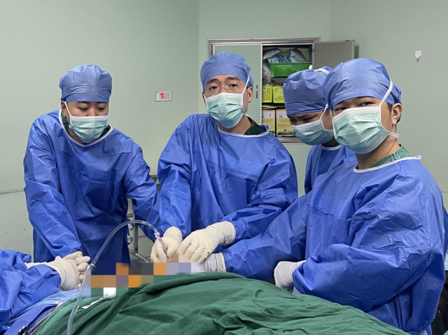 14岁澳门泰拳少年膝伤求医 这项“保生长”技术让他重燃赛场梦