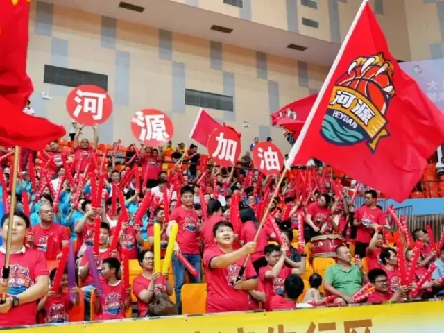赛场“第六人”生猛“些几”