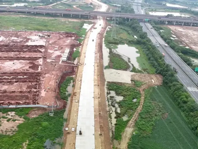 产业七路全线拉通 大产区园区路网建设取得关键进展