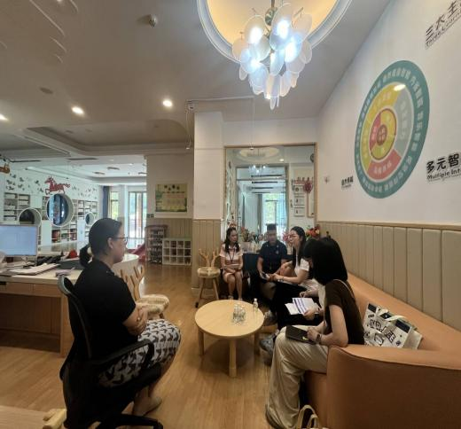 林翠兰在喜禾托育座谈交流 林翠兰在喜禾托育座谈交流