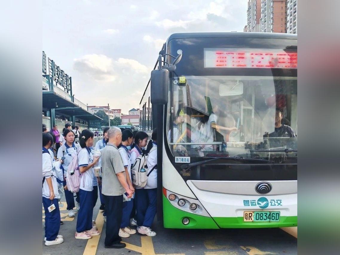 【护航高考】以路为桥、以爱护航!交通集团全力守护考生执笔追梦
