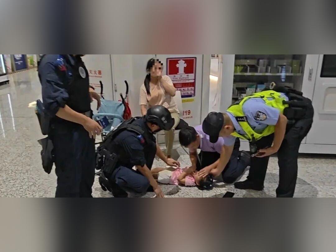 女童突然呕吐晕厥,袁翔一分钟抢回生命!