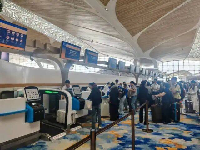 中国机场顶流易主,广州白云机场重回榜首