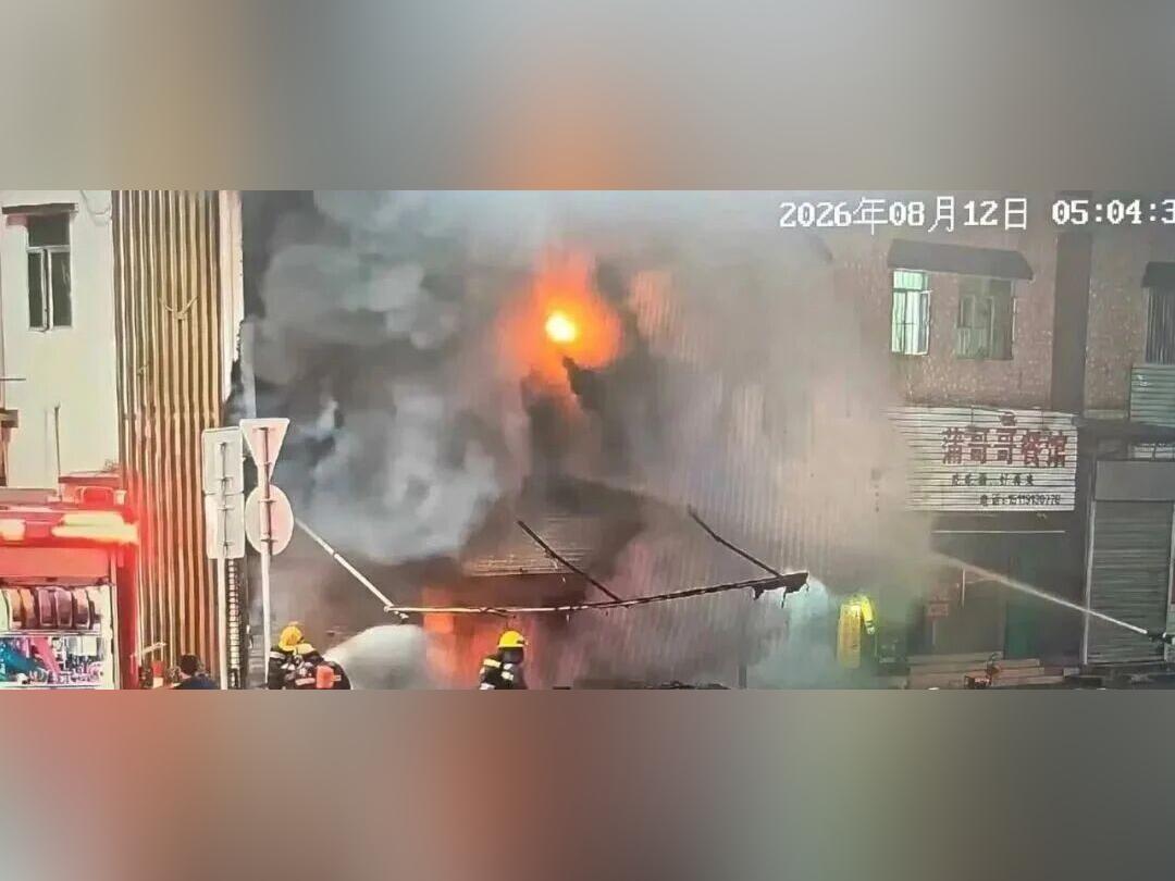 广东夫妻听劝砌了一堵墙,结果救了自己的命