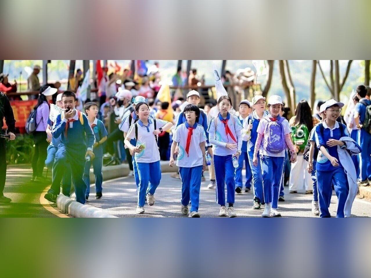 关于全市中小学春秋假的安排