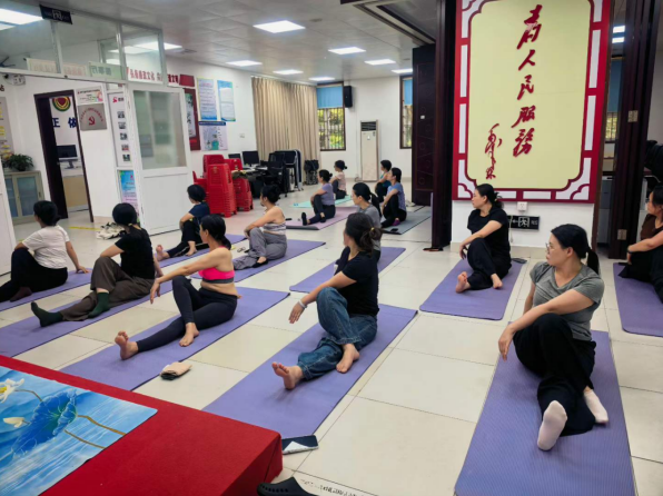 舒展身心，乐享健康！钟村街锦绣花园社区首期公益瑜伽课堂圆满收官