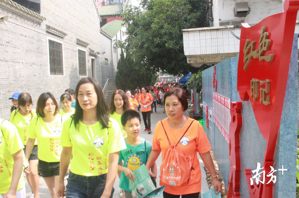 深挖历史文化资源,“红色力量”正串联起水藤各方面建设。欧阳少伟摄 深挖历史文化资源,“红色力量”正串联起水藤各方面建设。欧阳少伟摄