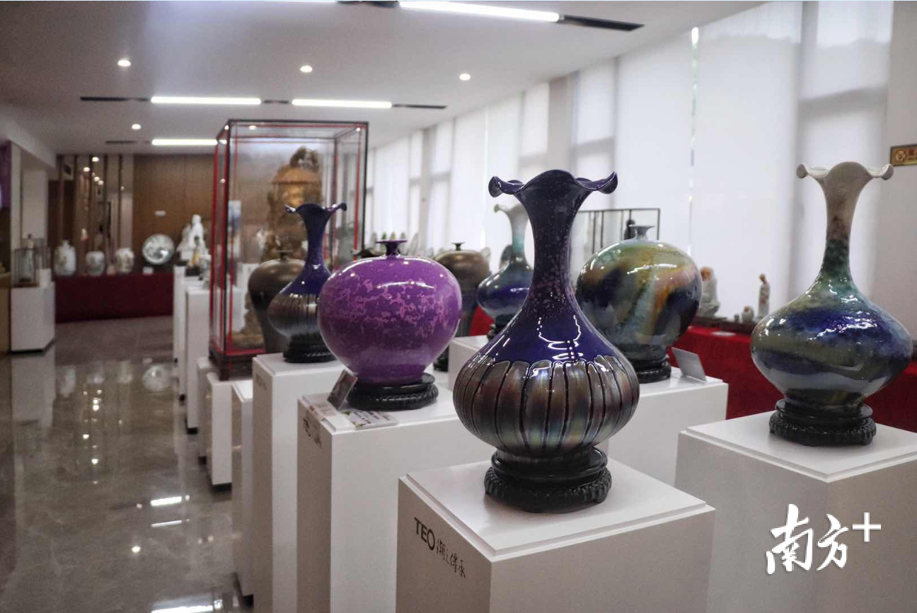 近日，潮之传承工艺美术精品馆展出潮州工艺美术45个品种569件（套）。卢文蓉 摄