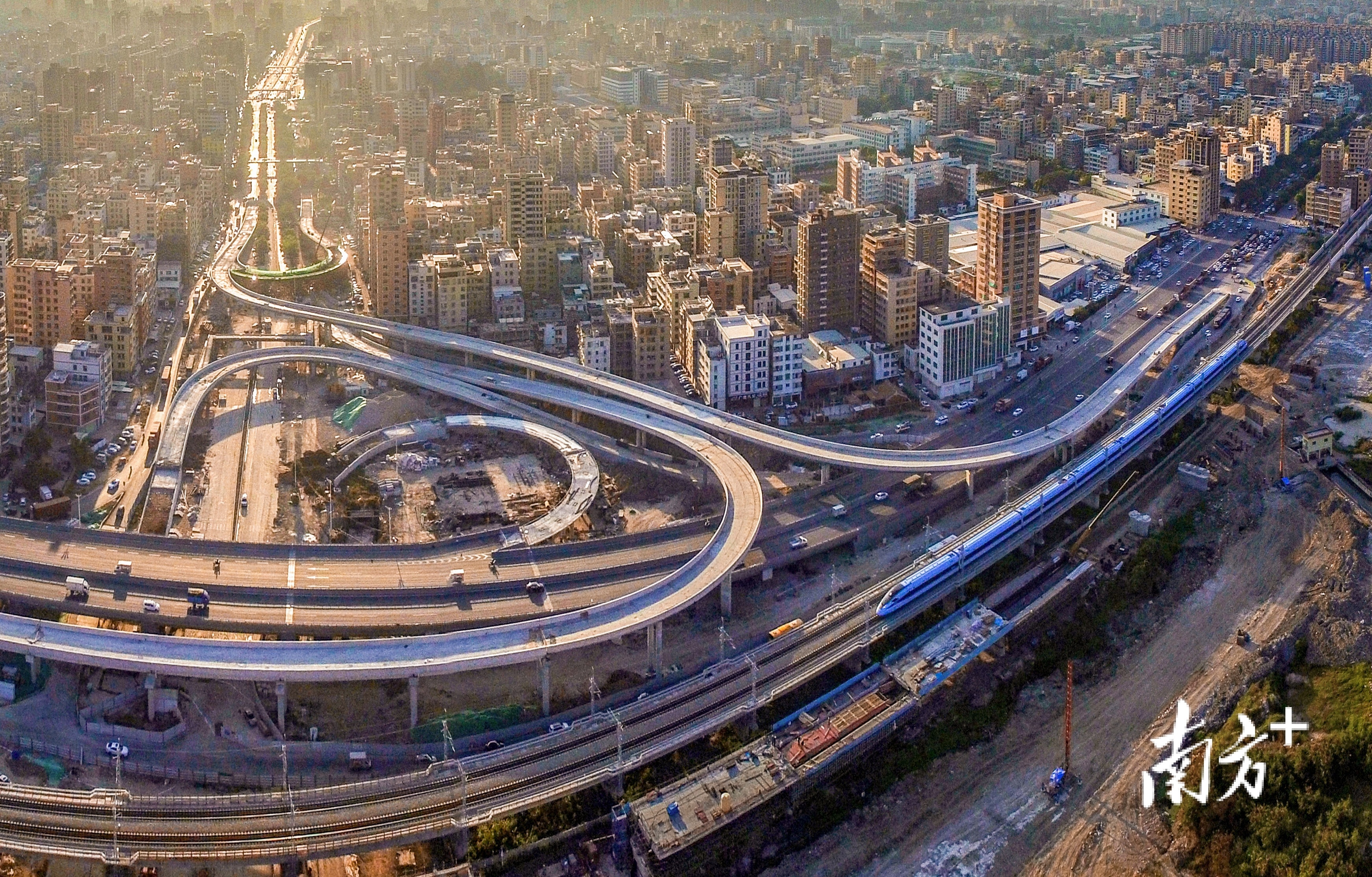 南方+ 杨立轩 拍摄