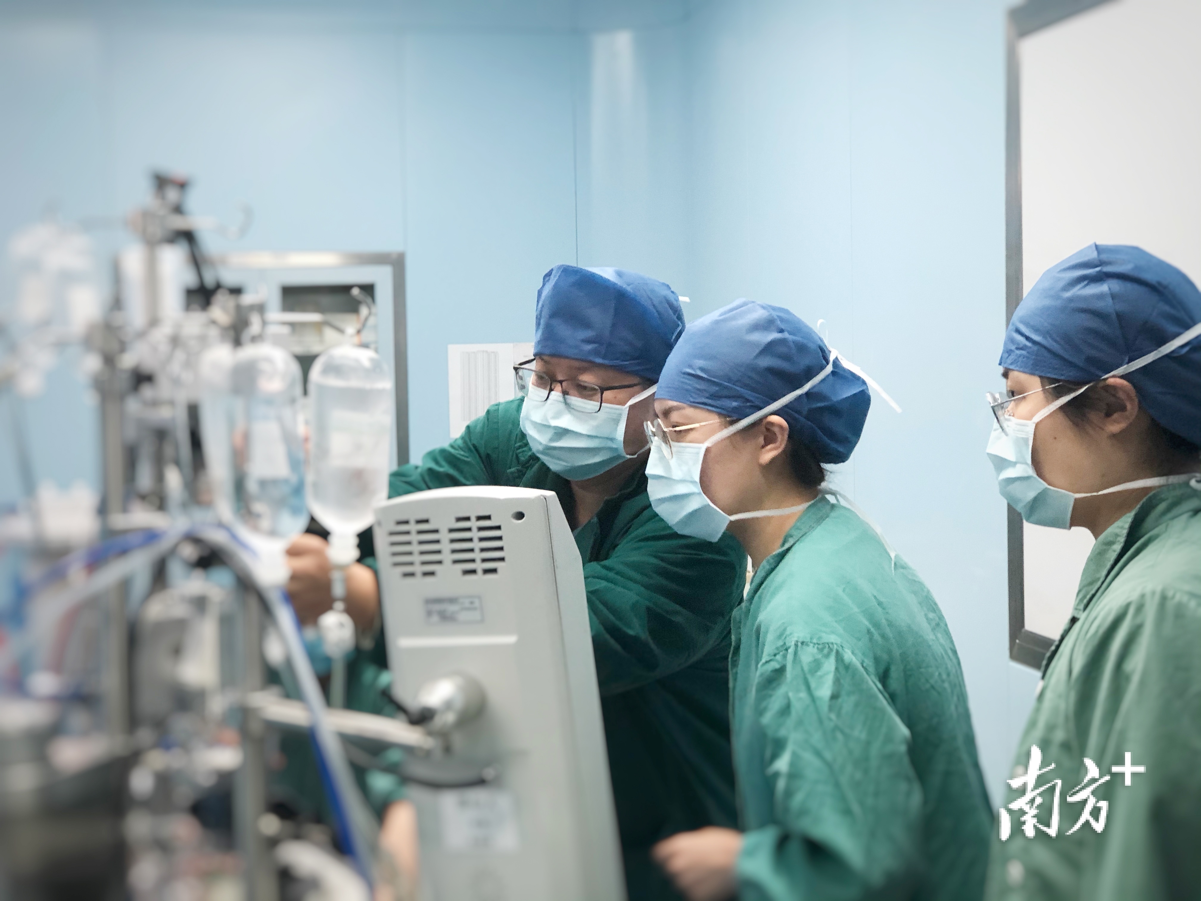 医院多学科协同,全力配合手术顺利开展。 受访者供图 医院多学科协同,全力配合手术顺利开展。 受访者供图