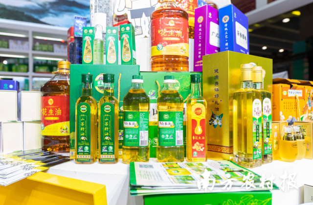 三江茶油亮相2023粤桂协作消费对接活动暨第23届广西名特优农产品（广州）交易会。