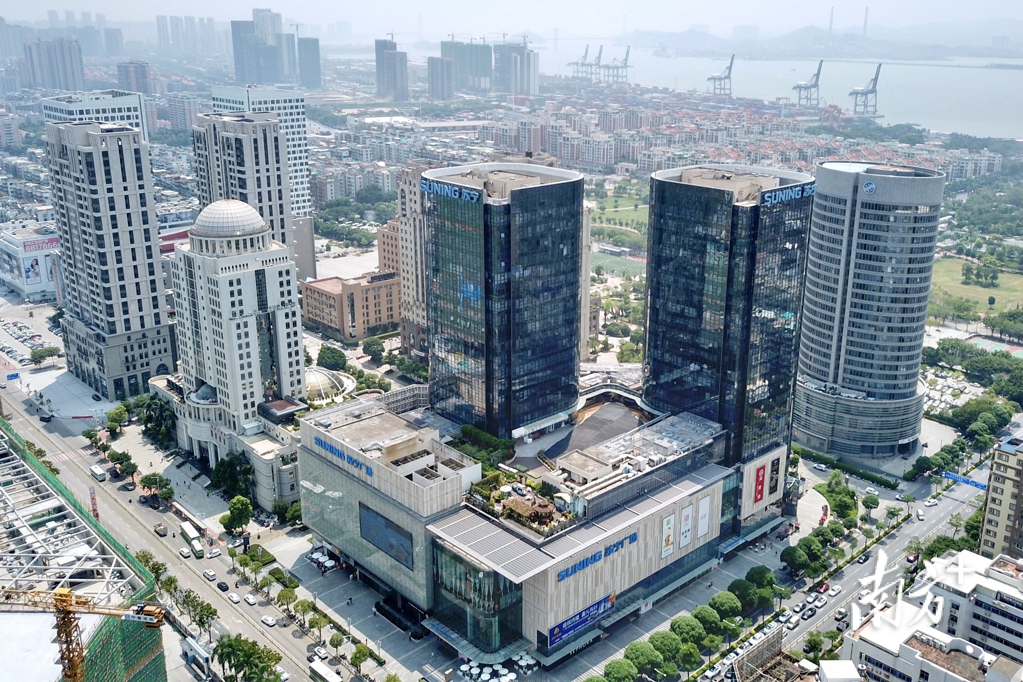 汕头长平商圈3公里范围内涵盖五星级酒店、会展中心、写字楼、图书馆等众多市政和商务配套。 南方+ 杨立轩 拍摄 汕头长平商圈3公里范围内涵盖五星级酒店、会展中心、写字楼、图书馆等众多市政和商务配套。 南方+ 杨立轩 拍摄