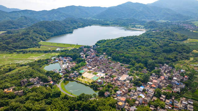 高埔村水库，风景如画  吴秒衡摄