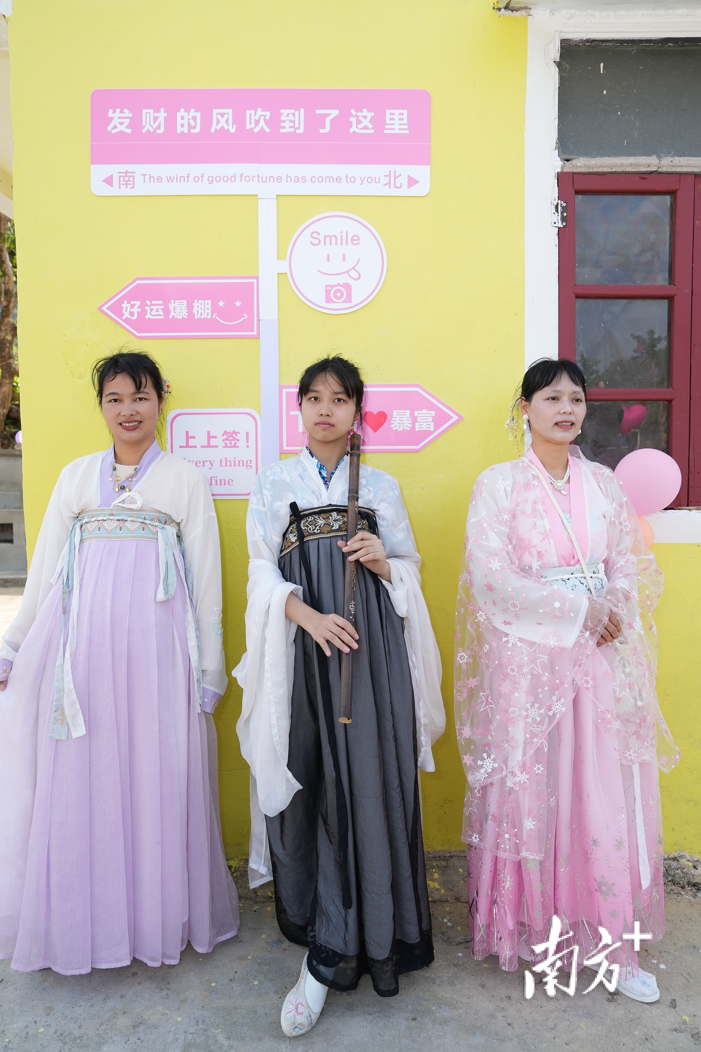 汉服是拍照的首选服装。 