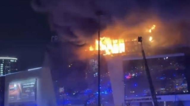 亲历俄枪击案的中国留学生：听到响亮枪声，看到大火冲破楼顶