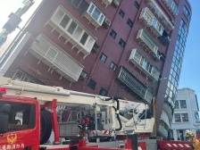 花莲强震，台北居民走在马路上都感到强烈摇晃