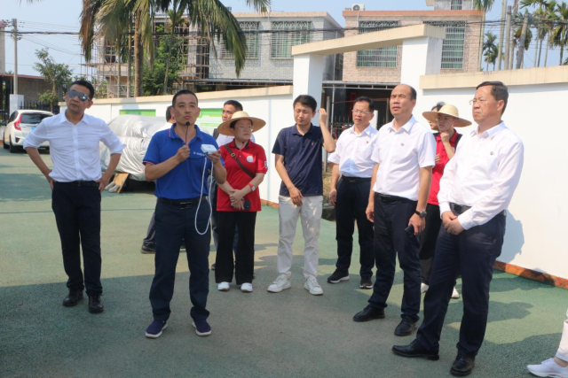 参观黄晶果科技小院