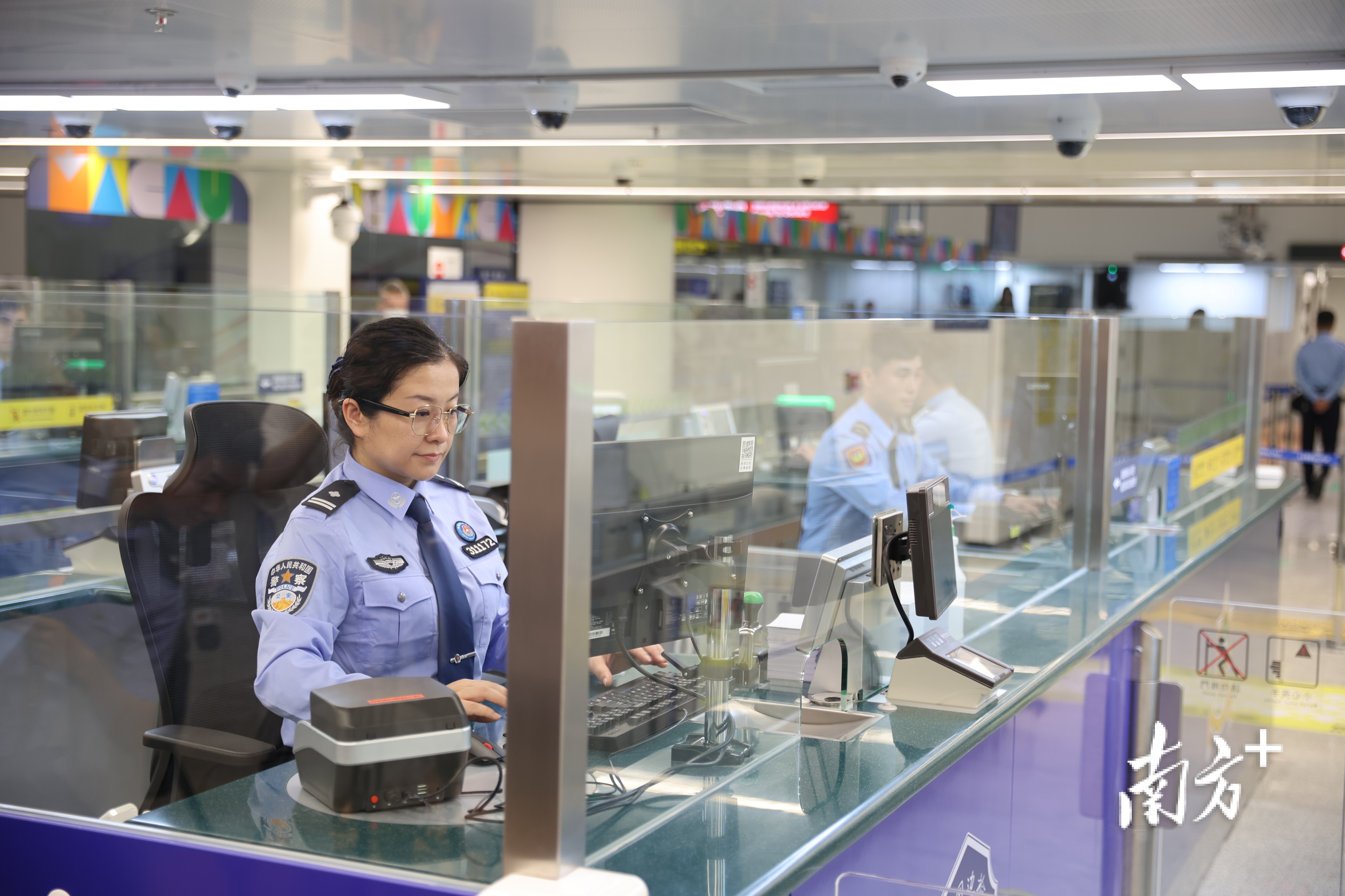 随车厅的开通,标志着横琴口岸二期工程通关项目全面竣工。