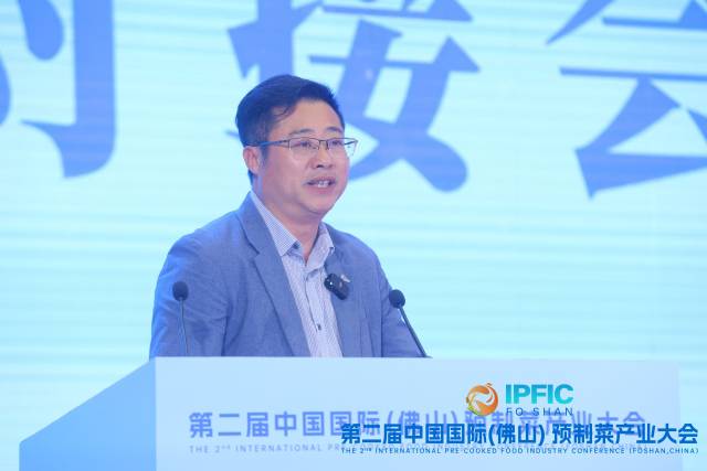广州五粒星科技食品有限公司董事长麦涛参加第二届中国国际（佛山）预制菜产业大会。受访者供图