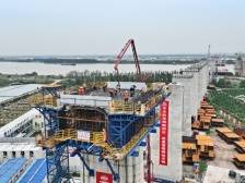 深圳至江门将仅需1小时！深江铁路江门段首个连续梁开始浇筑