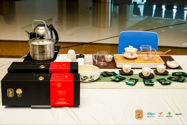 “六星荣尊”英德红茶金毛毫 “六星荣尊”英德红茶金毛毫