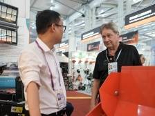 “美”好体验升级！广交会的便利服务让他赞不绝口｜跟着洋客商逛广交