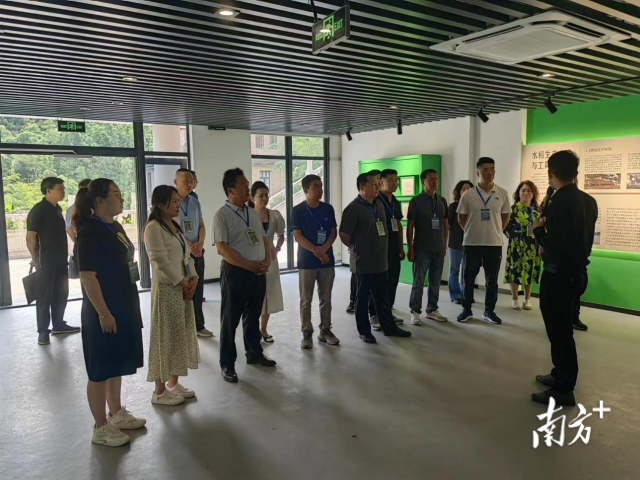 培训班参观罗锡文院士团队的水稻机械化博物馆 培训班参观罗锡文院士团队的水稻机械化博物馆