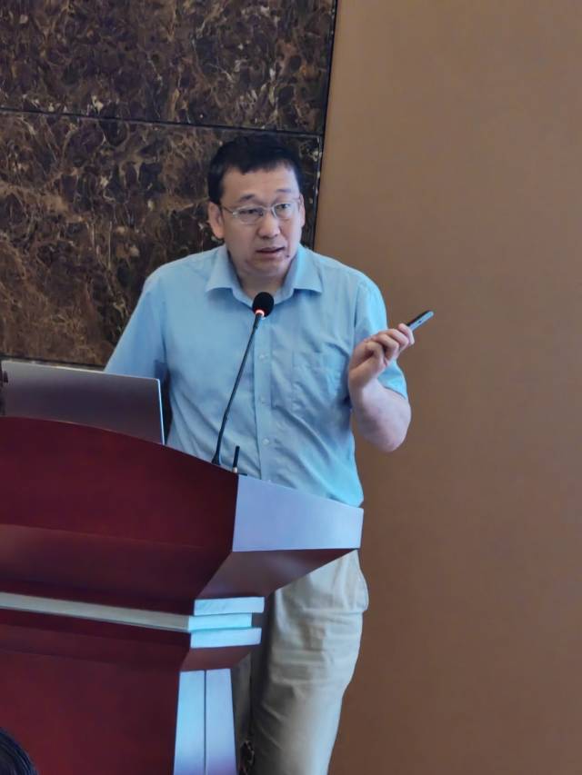 省農(nóng)科院動物衛(wèi)生研究所副所長張建峰