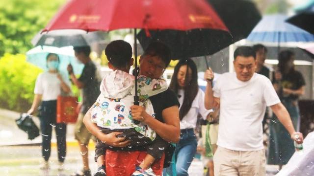 暴雨中如何避险、自救？赶紧收藏这份强降雨避险指南