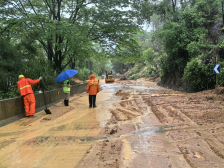 阳山县交通运输部门全力保障道路畅通和群众出行安全