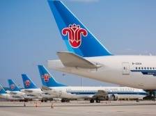 南航广州已启动航班大面积延误红色预警