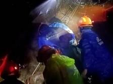 视频｜一家5口雨夜被困山区，深圳“蓝骑士”迅速救援
