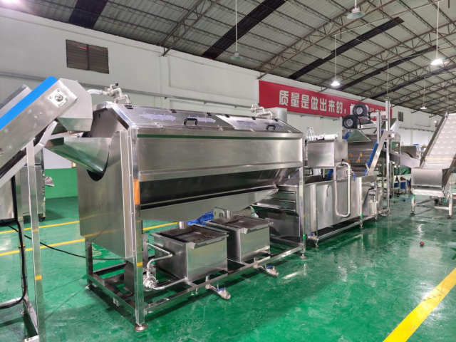 华南理工大学与广州达桥食品设备有限公司联合研制自适应无伤盲刷洗机。受访者提供
