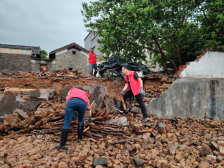 以迅应汛，党员干部冲在一线守护安澜——肇庆各级党组织和广大党员干部全力应对强降雨