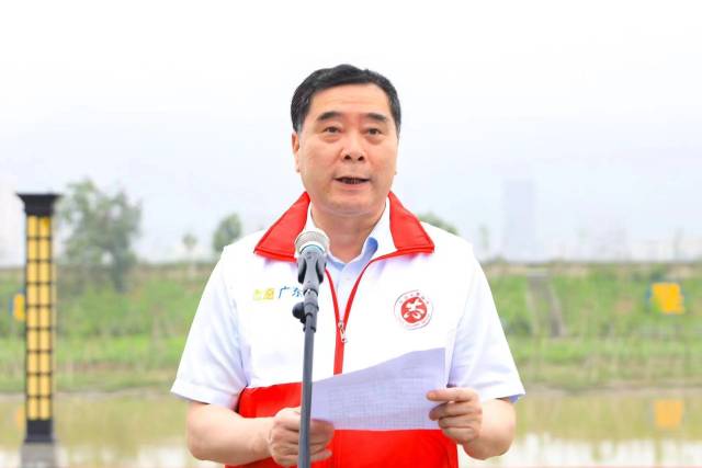 揭陽市委常委,、政法委書記莊湃澍同志致辭