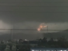 广州白云钟落潭疑现龙卷风，增城黄埔已发警报！出现雷电冰雹