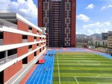 深圳市龙华外国语高级中学：在实验室里“赛车”是什么体验？①｜南方+“叹校”Vlog