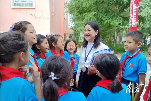 广东教师用匠心上好每一堂课，不断擦亮“广东教师”品牌。