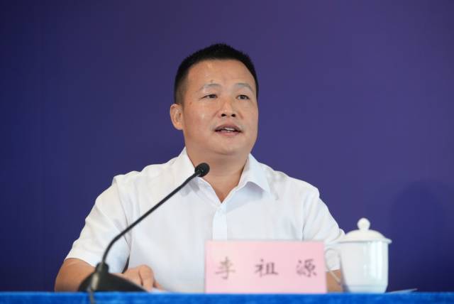 高州市“百千万工程”指挥办副主任李祖源。