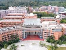 龙城高级中学：在大学一样的高中读书是种怎样的体验？①｜南方“叹校”Vlog